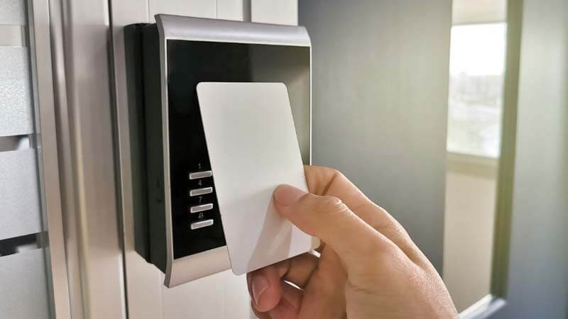 Преимущества RFID-систем доступа к дверям